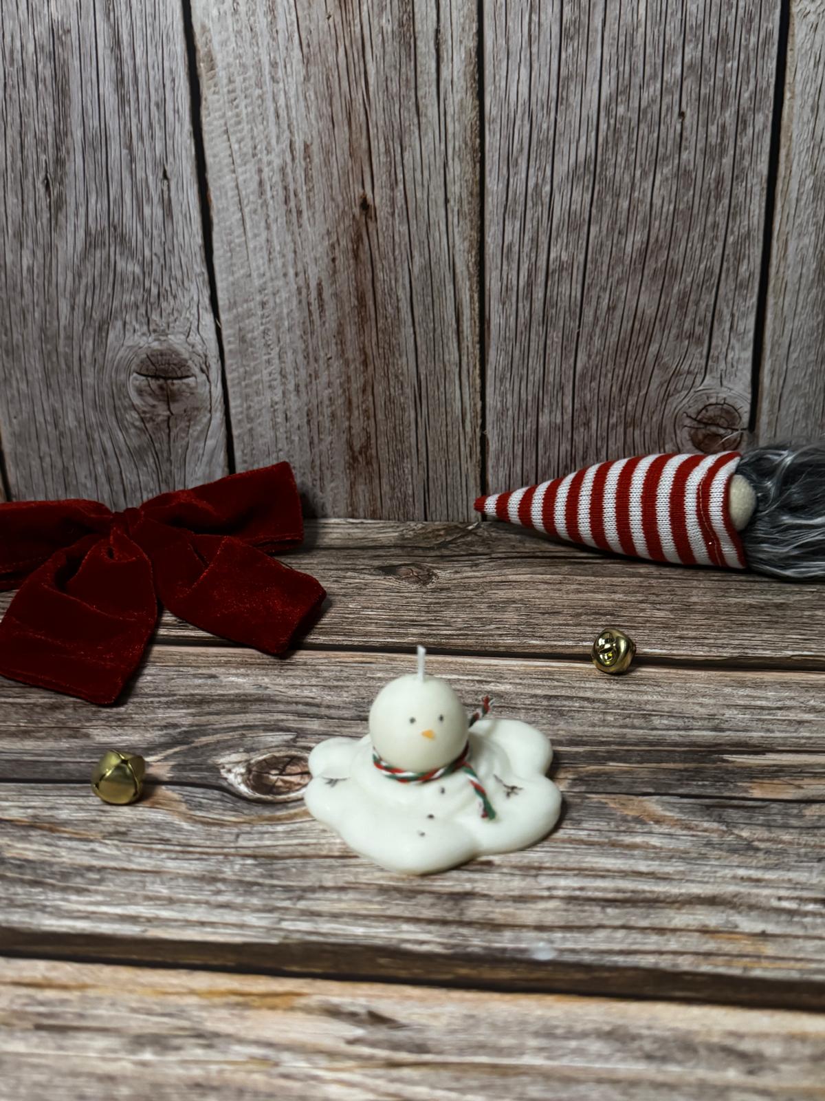 Melted Snowman Candle